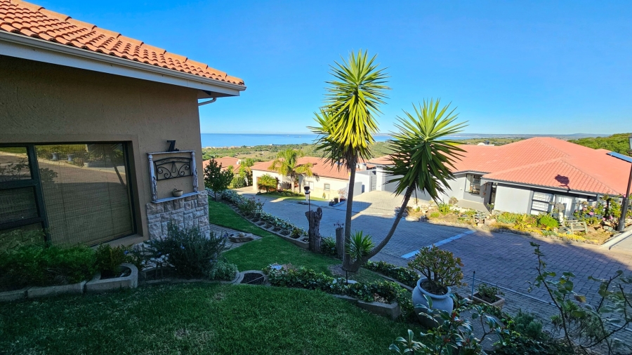 3 Bedroom Property for Sale in Avonddans Western Cape